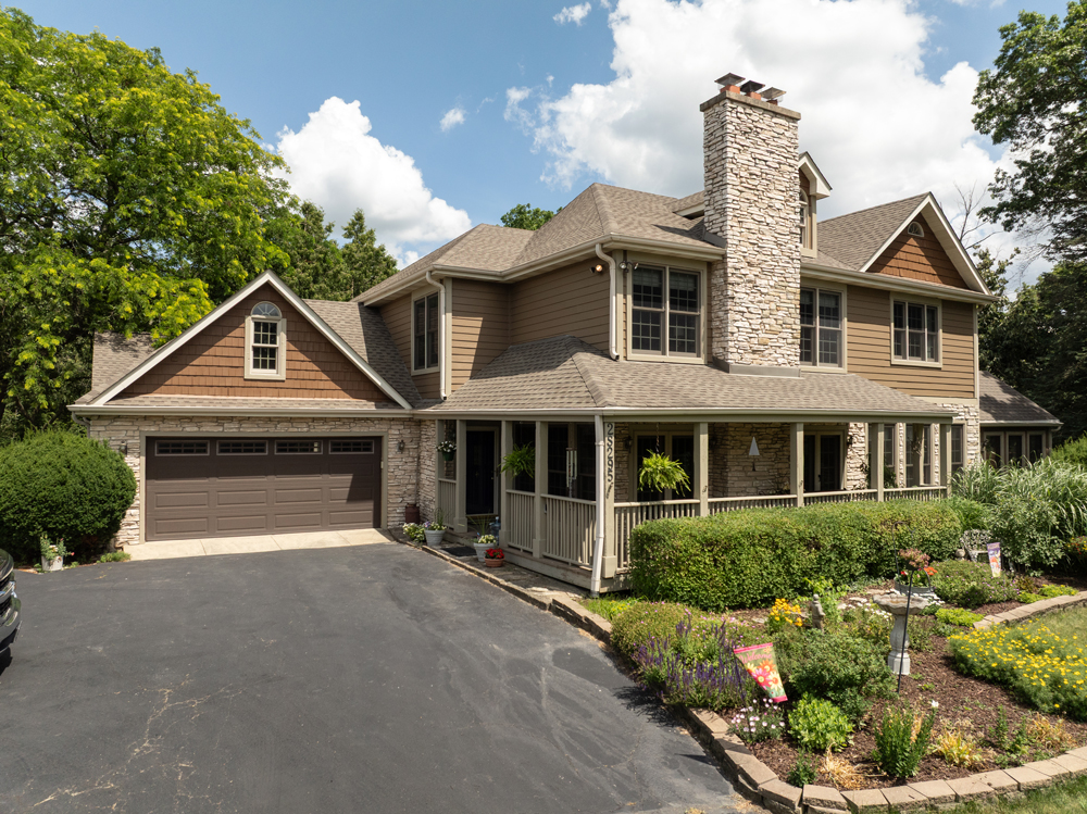 Brown colored Home in Warrenville IL on a sunny day